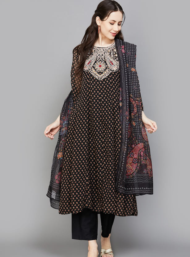 W Ethnic Motif Kurta Set