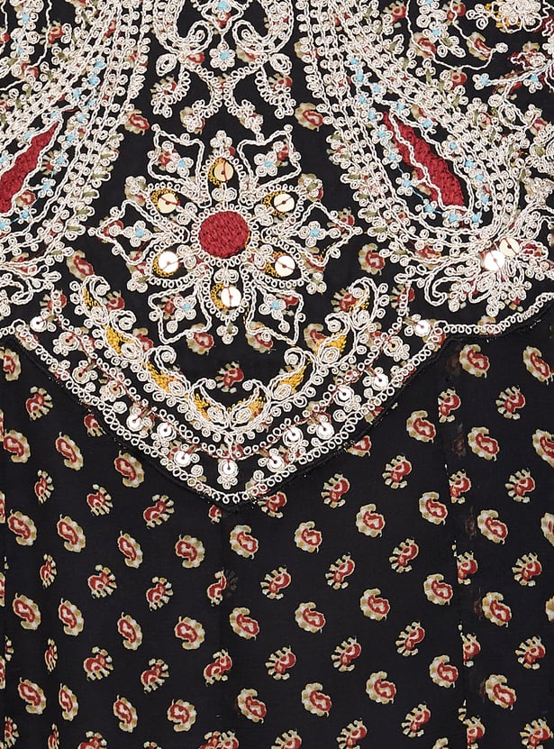 W Ethnic Motif Kurta Set