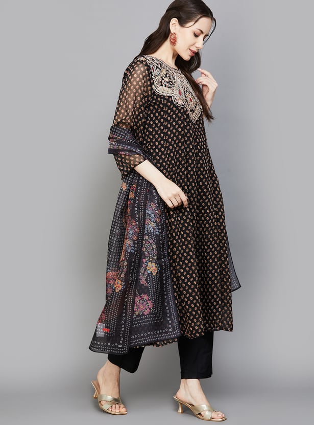 W Ethnic Motif Kurta Set