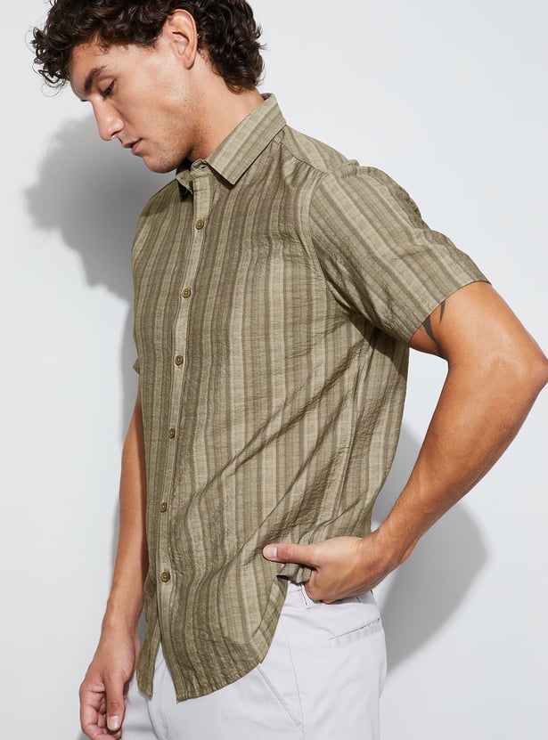 CODE UNWIND Striped Regular Fit Shirt