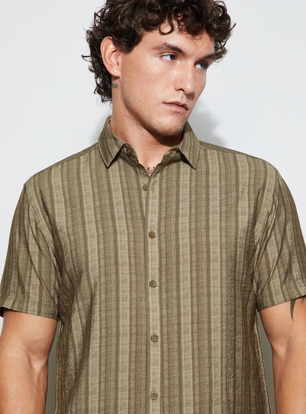 CODE UNWIND Striped Regular Fit Shirt