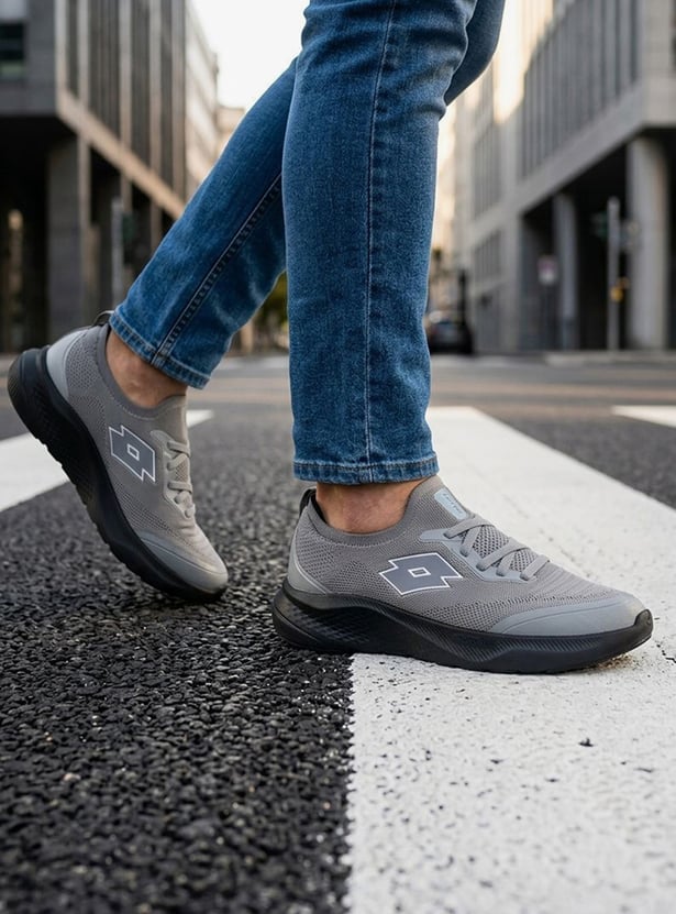LOTTO Textured OxyTech Sports Shoes