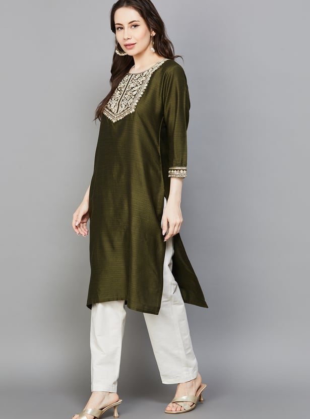 SPAN Embroidered Straight Kurta