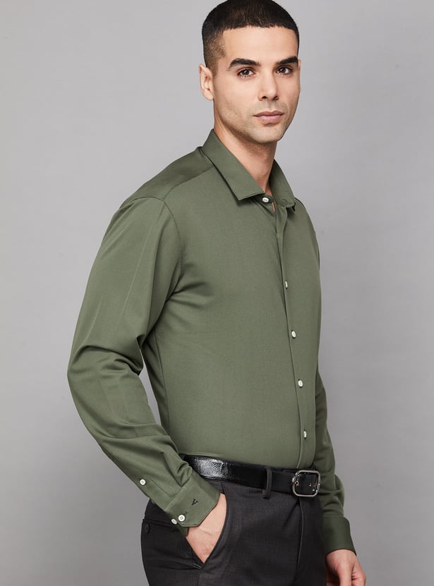 VAN HEUSEN Solid Slim Fit Formal Shirt