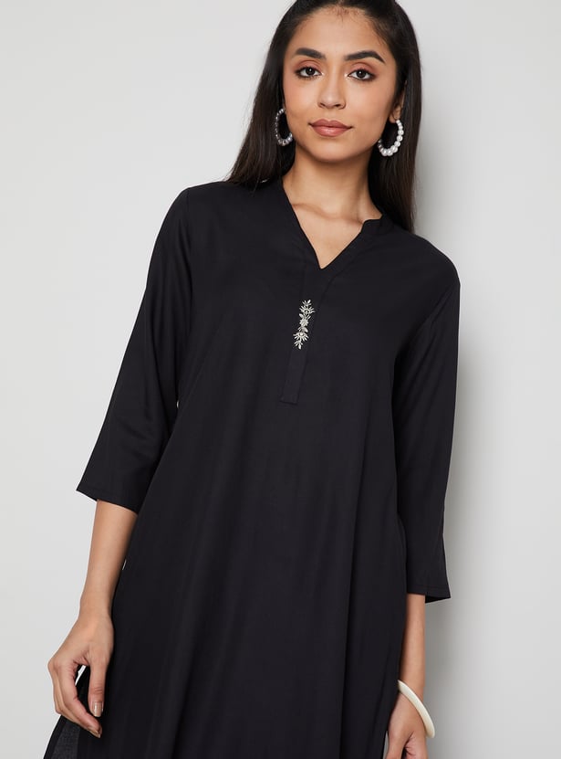 MELANGE Embroidered Straight Kurta