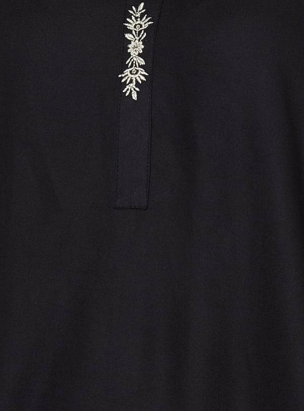 MELANGE Embroidered Straight Kurta