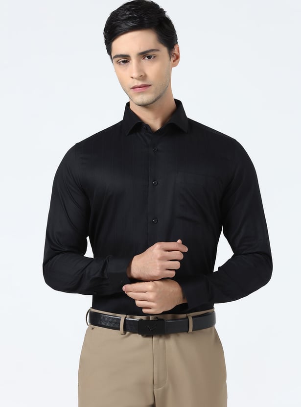 BLACKBERRYS Textured Slim Fit Formal Shirt