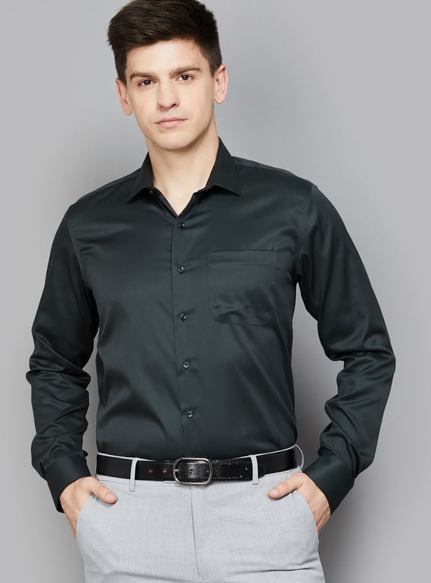 VAN HEUSEN Solid Slim Fit Formal Shirt