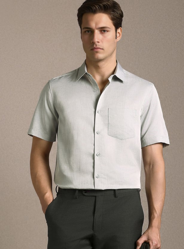 LOUIS PHILIPPE Solid Regular Fit Formal Shirt