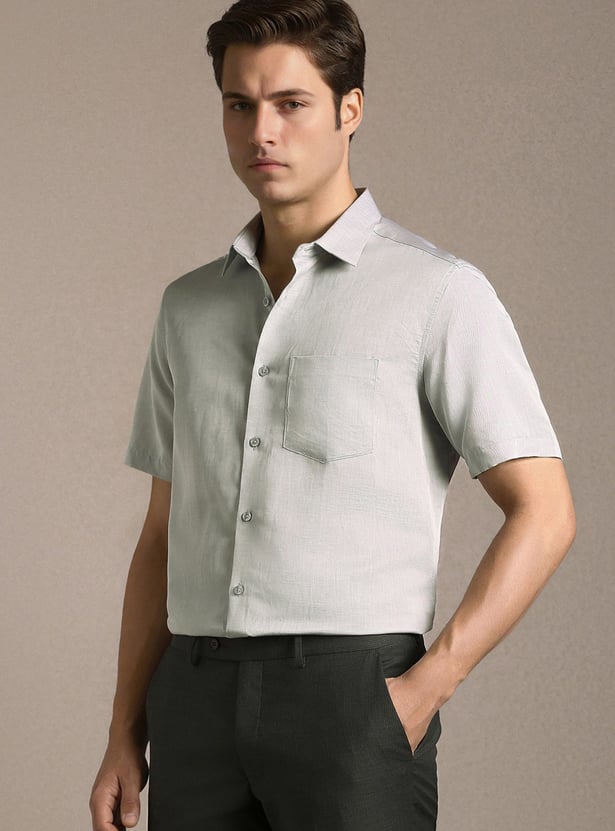 LOUIS PHILIPPE Solid Regular Fit Formal Shirt