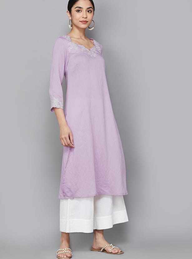 W Embroidered Sweetheart Straight Kurta