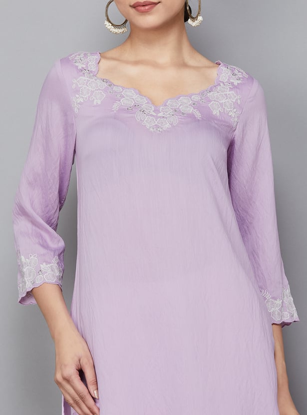 W Embroidered Sweetheart Straight Kurta