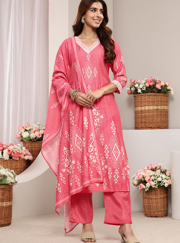 LIBAS Ethnic Motif Straight Kurta Set