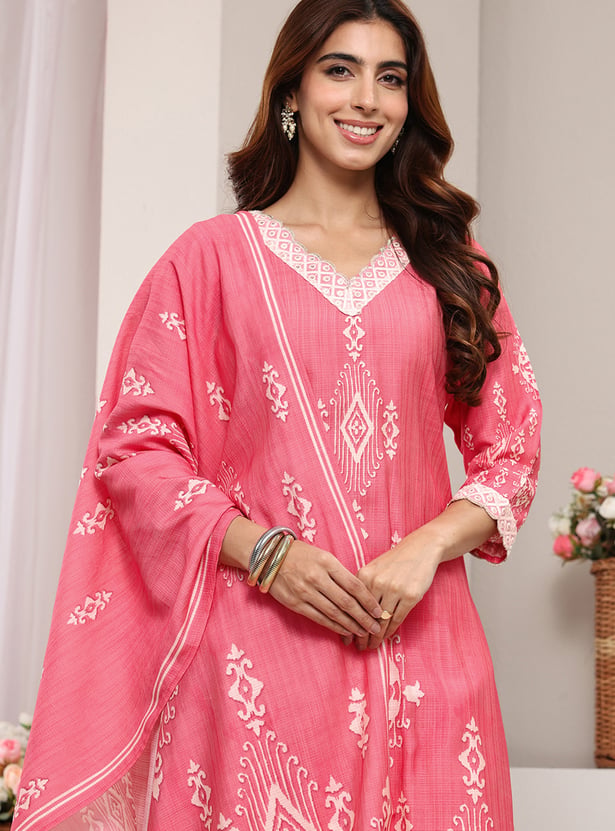 LIBAS Ethnic Motif Straight Kurta Set