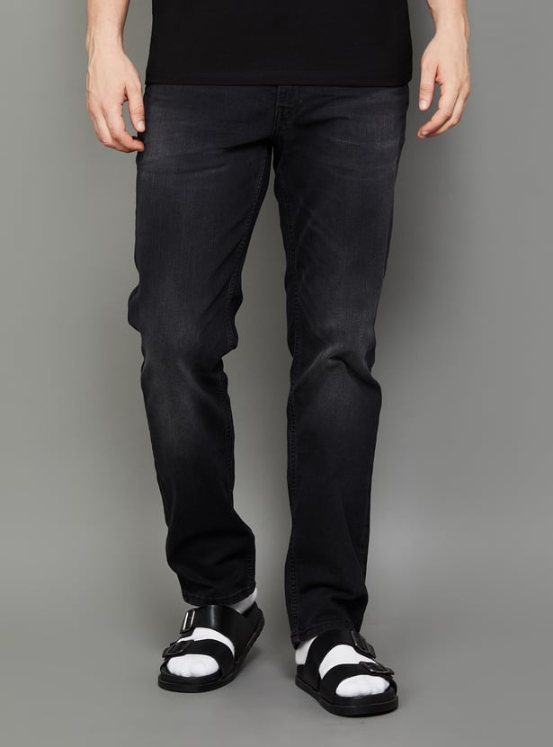 LEVI'S Solid Mid-Rise Regular Tapered Jeans