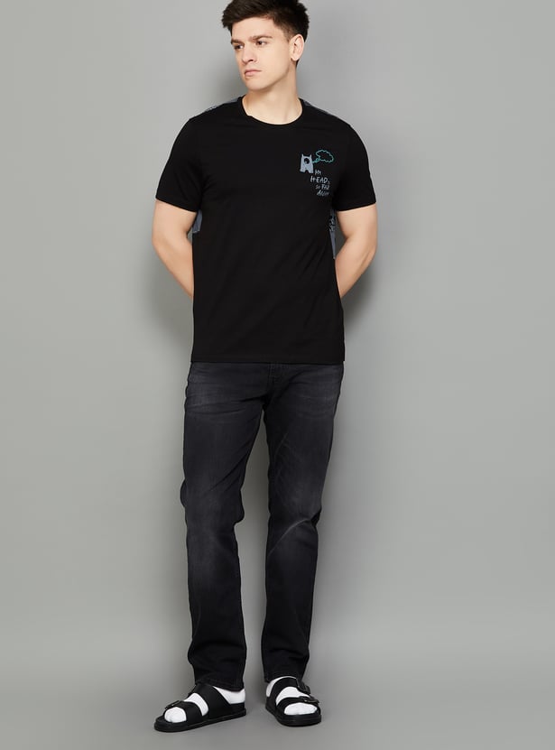 LEVI'S Solid Mid-Rise Regular Tapered Jeans