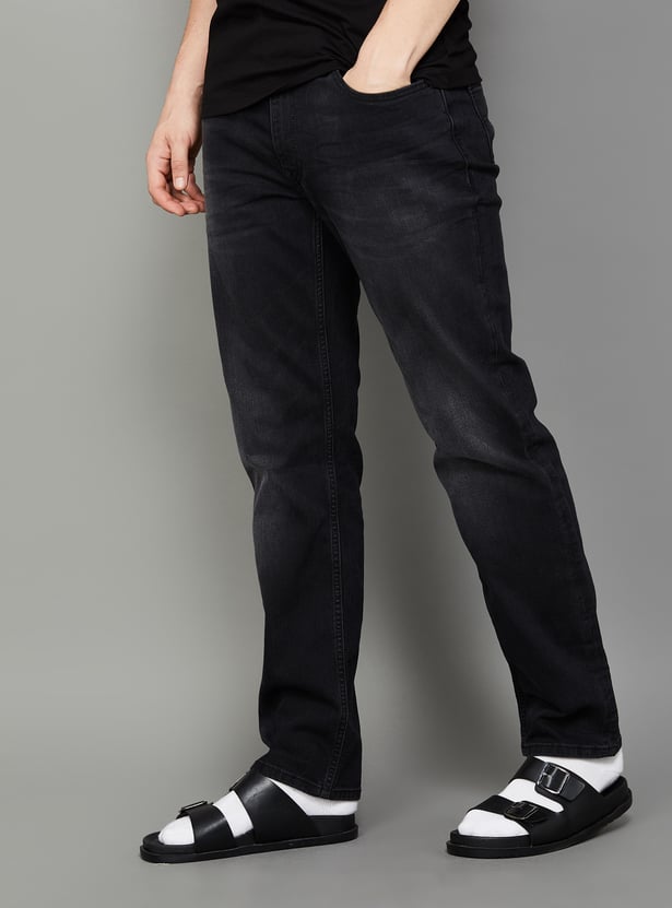 LEVI'S Solid Mid-Rise Regular Tapered Jeans