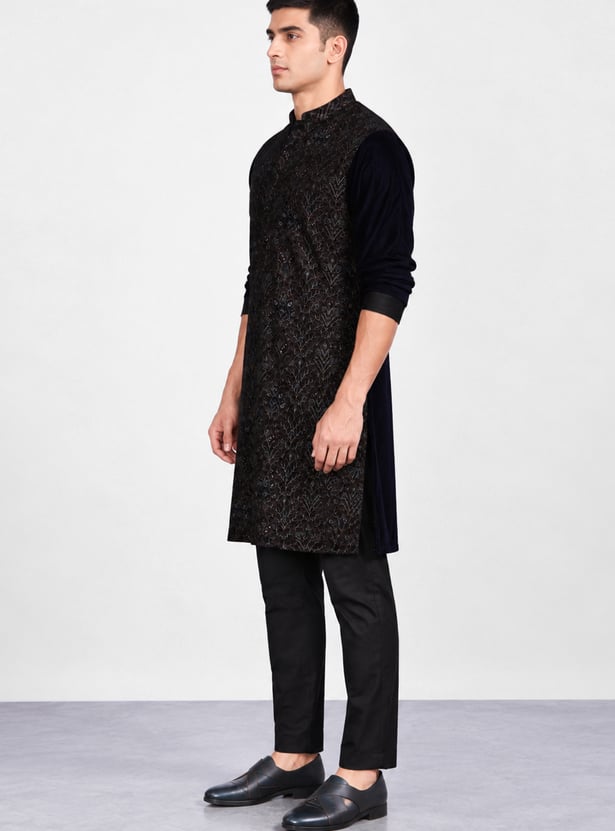 MELANGE Embroidered Straight Kurta