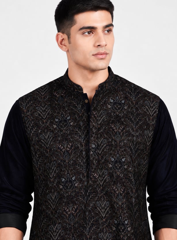 MELANGE Embroidered Straight Kurta