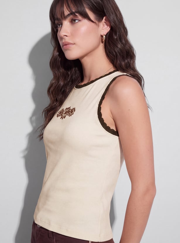 FAME FOREVER Floral Embroidered T-shirt