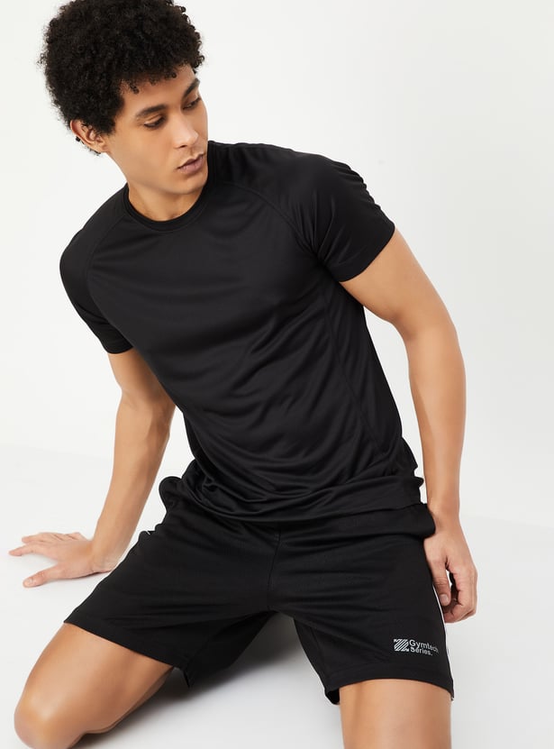 Men Slim Fit Solid Athleisure T-shirt