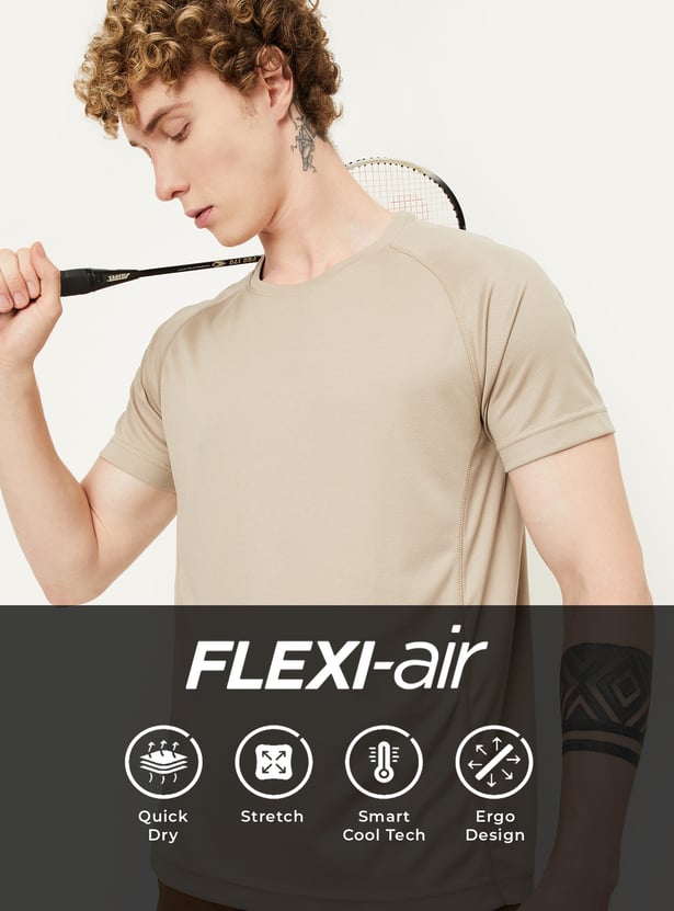 Men Slim Fit Solid Athleisure T-shirt