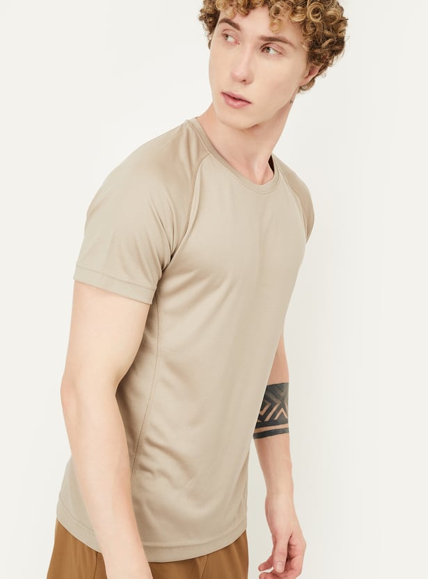 Men Slim Fit Solid Athleisure T-shirt