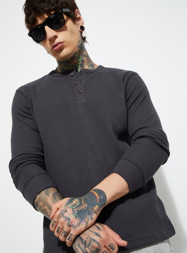 Buy URB_N Men Textured T-shirt Online at just Rs. 799.0