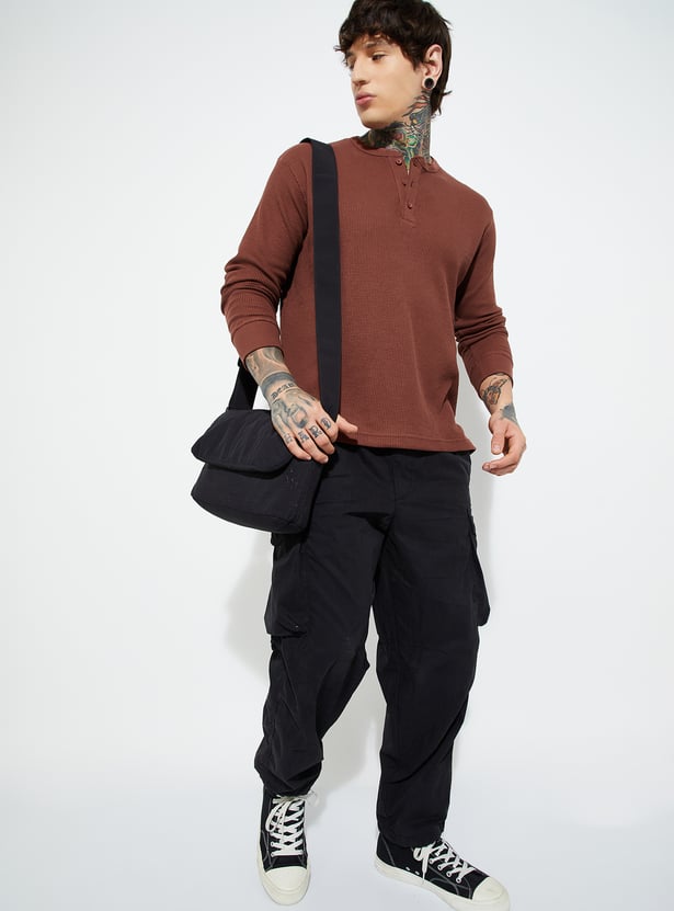 URB_N Men Textured T-shirt