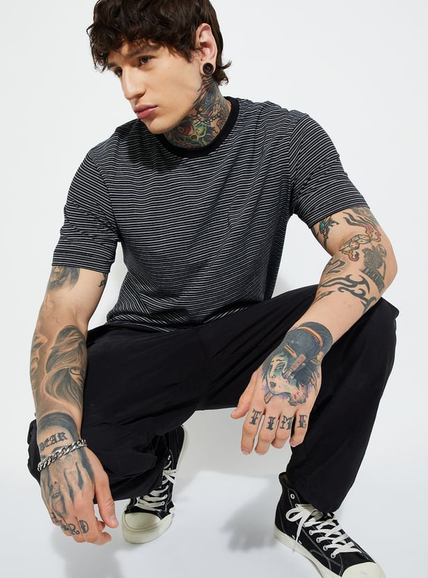 URB_N Men Striped T-shirt