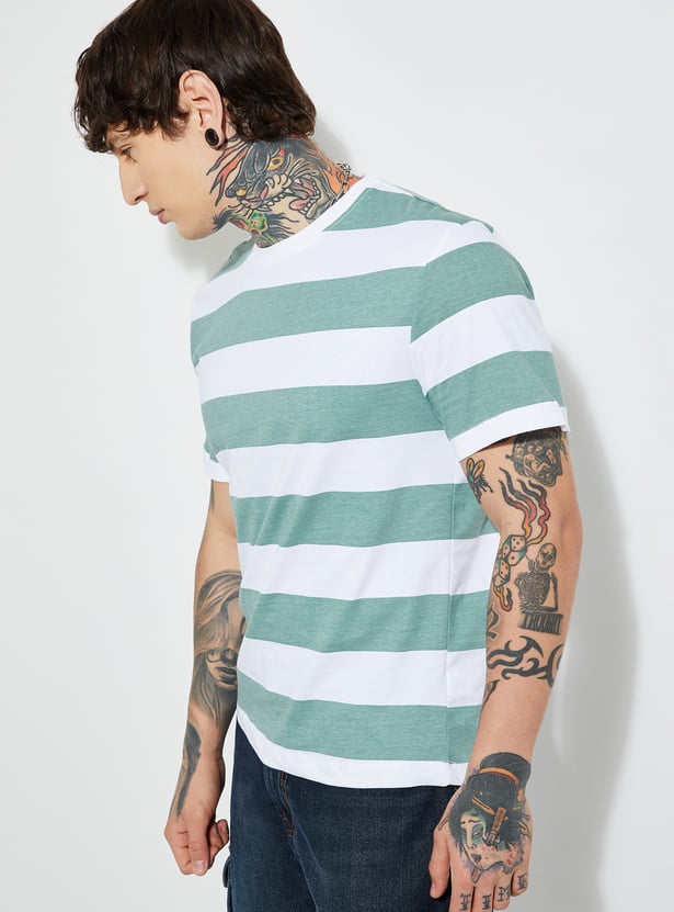 URB_N Men Striped T-shirt