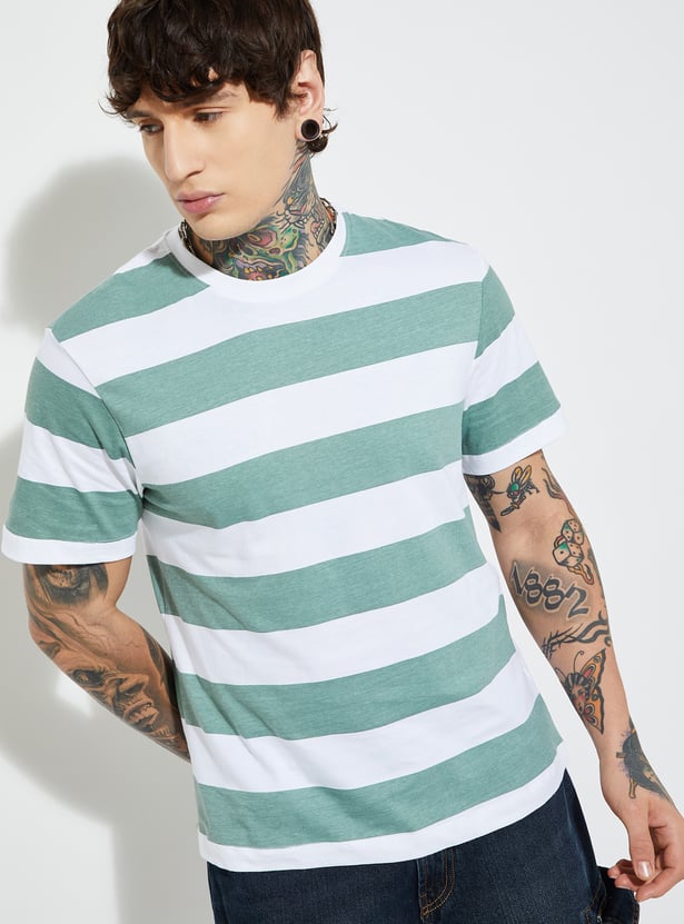 URB_N Men Striped T-shirt