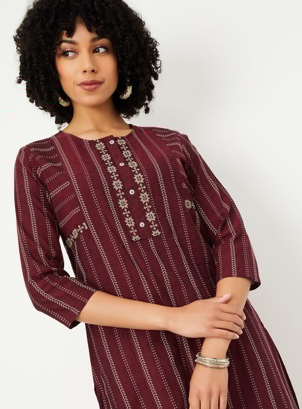 Women Embroidered Striped Straight Kurta