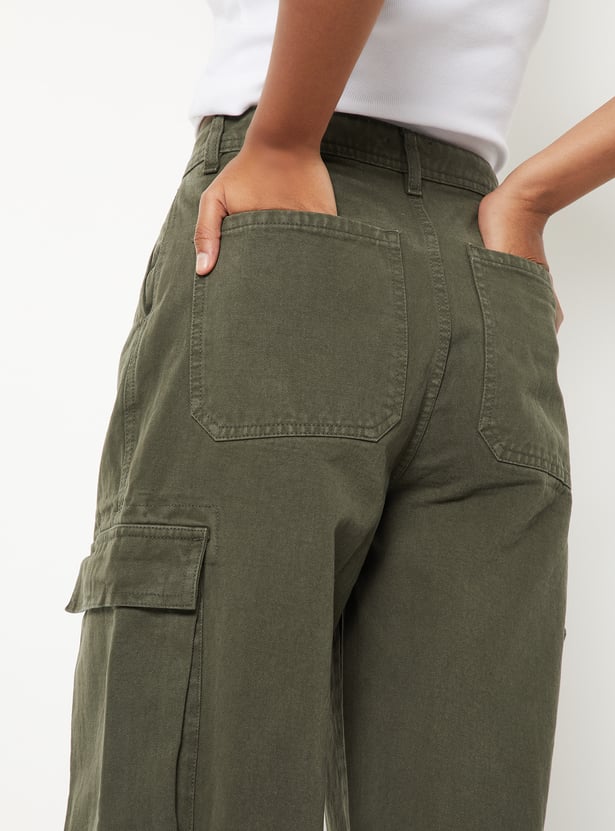 Women Solid Cargo Jeans