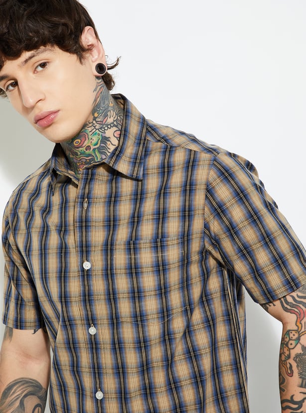 URB_N Men Checked Regular Fit Shirt