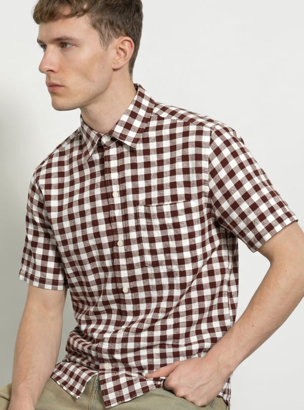URB_N Men Checked Regular Fit Shirt