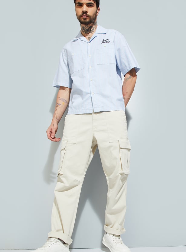 URB_N Men Solid Relaxed Fit Cargo Trousers