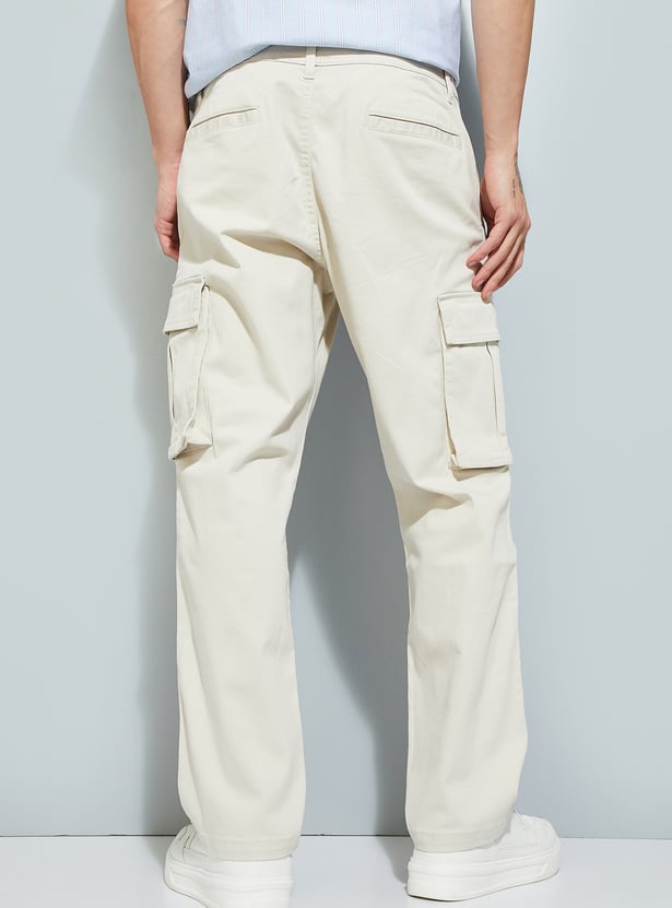 URB_N Men Solid Relaxed Fit Cargo Trousers