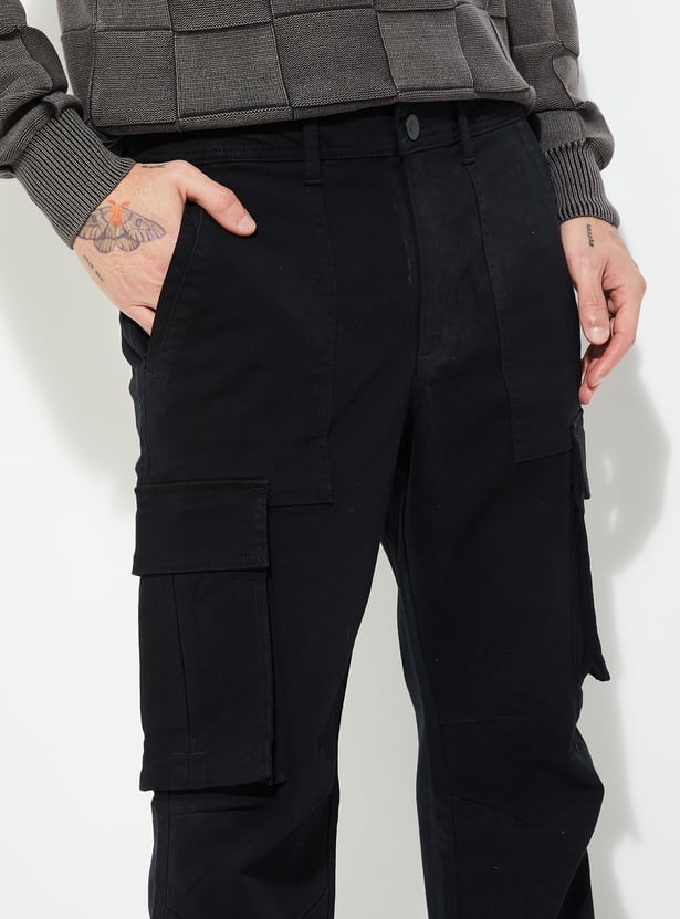 URB_N Men Solid Relaxed Fit Cargo Trousers