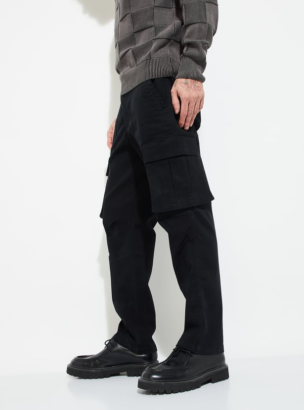 URB_N Men Solid Relaxed Fit Cargo Trousers
