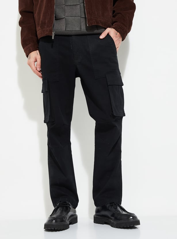 URB_N Men Solid Relaxed Fit Cargo Trousers