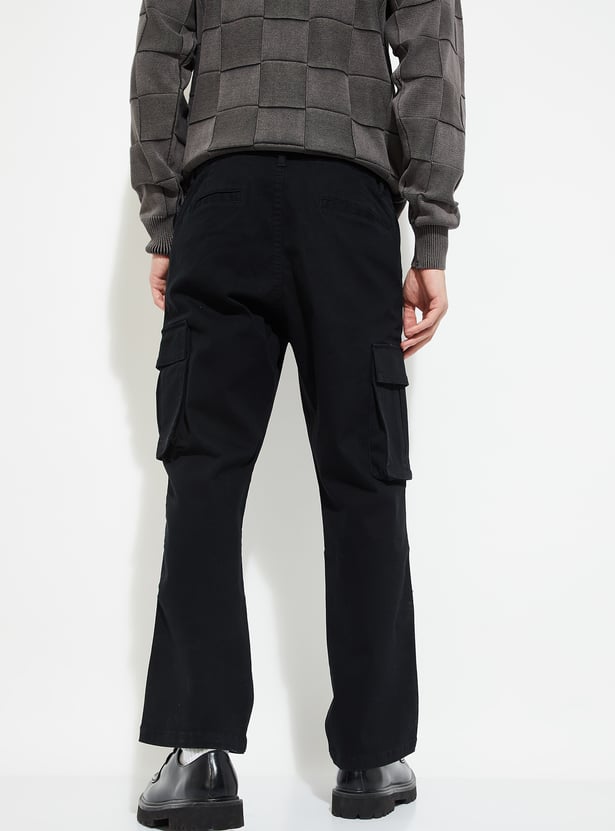 URB_N Men Solid Relaxed Fit Cargo Trousers