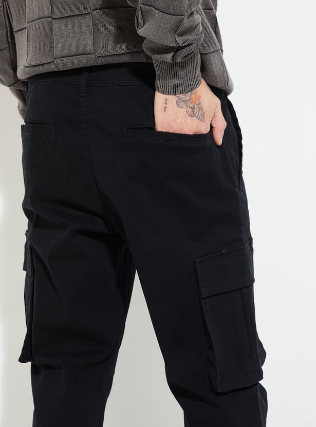 URB_N Men Solid Relaxed Fit Cargo Trousers