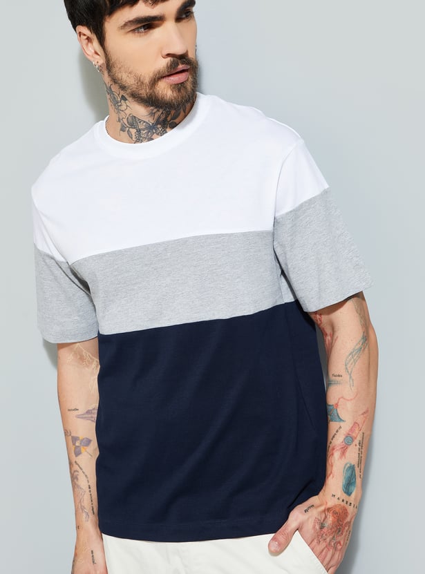 URB_N Men Colourblocked T-shirt