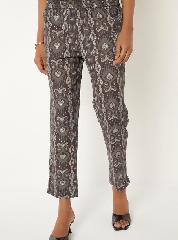 Women Printed Straight Kurta Set