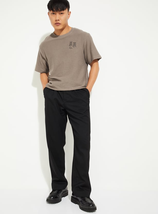 URB_N Men Placement Print Textured T-shirt