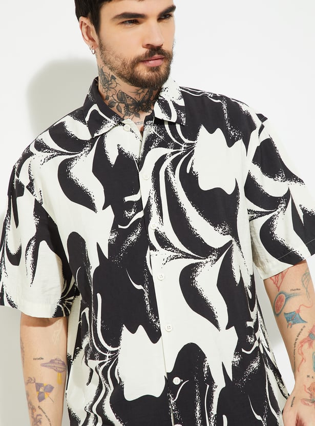 URB_N Men Printed Regular Fit Shirt