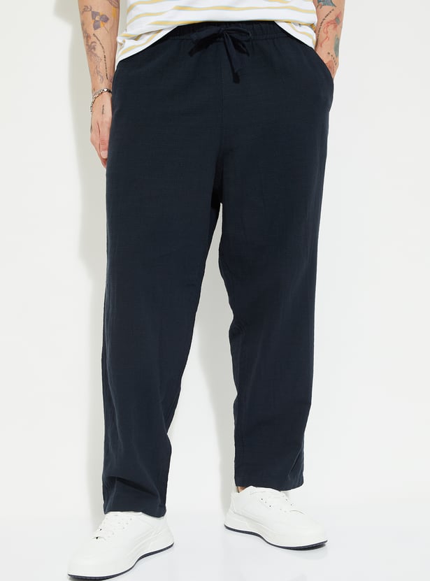 Men Solid Woven Pull-On Pants