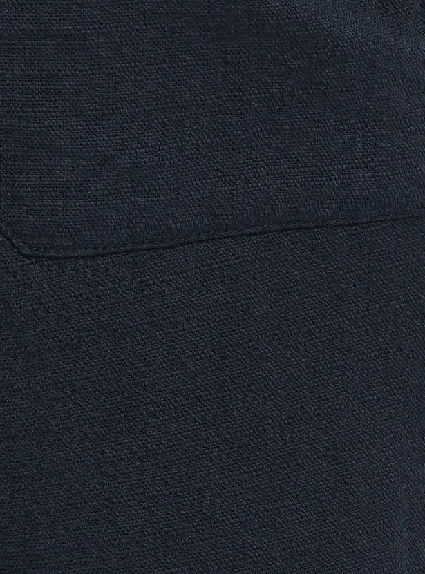 Men Solid Woven Pull-On Pants