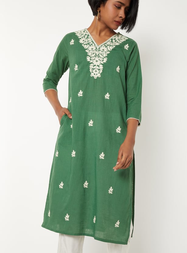 Women Chikankari Embroidered Kurta